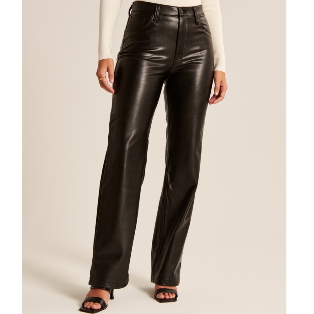 Abercrombie Curve Love Vegan Leather 90s Relaxed Pant || NWOT